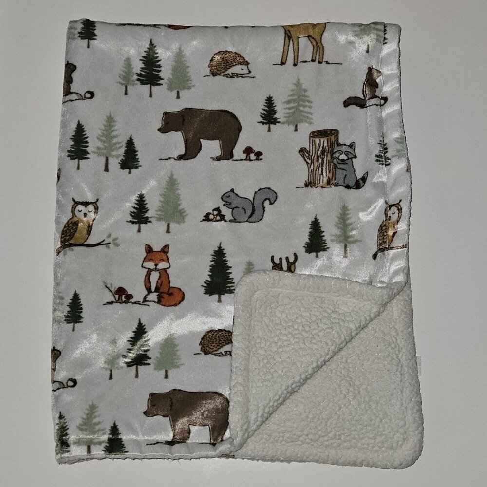 HB Hudson Baby Blanket Woodland Bear Raccoon Squirrel Owl Chipmunk Deer Fox Tree